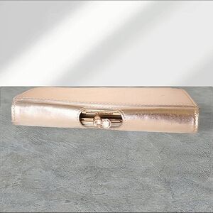 LIMITED WOMENS SILVER CLUTCH WALLET WITH DIAMOND CLASPS AND CARD SLOTS